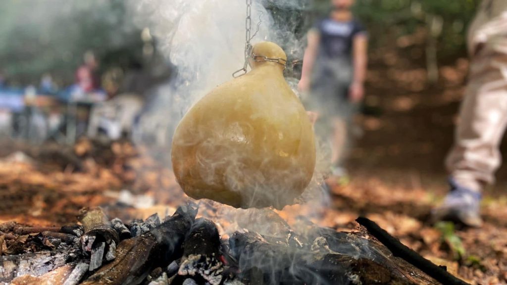Il caciocavallo impiccato il re delle serate e delle sagre irpine